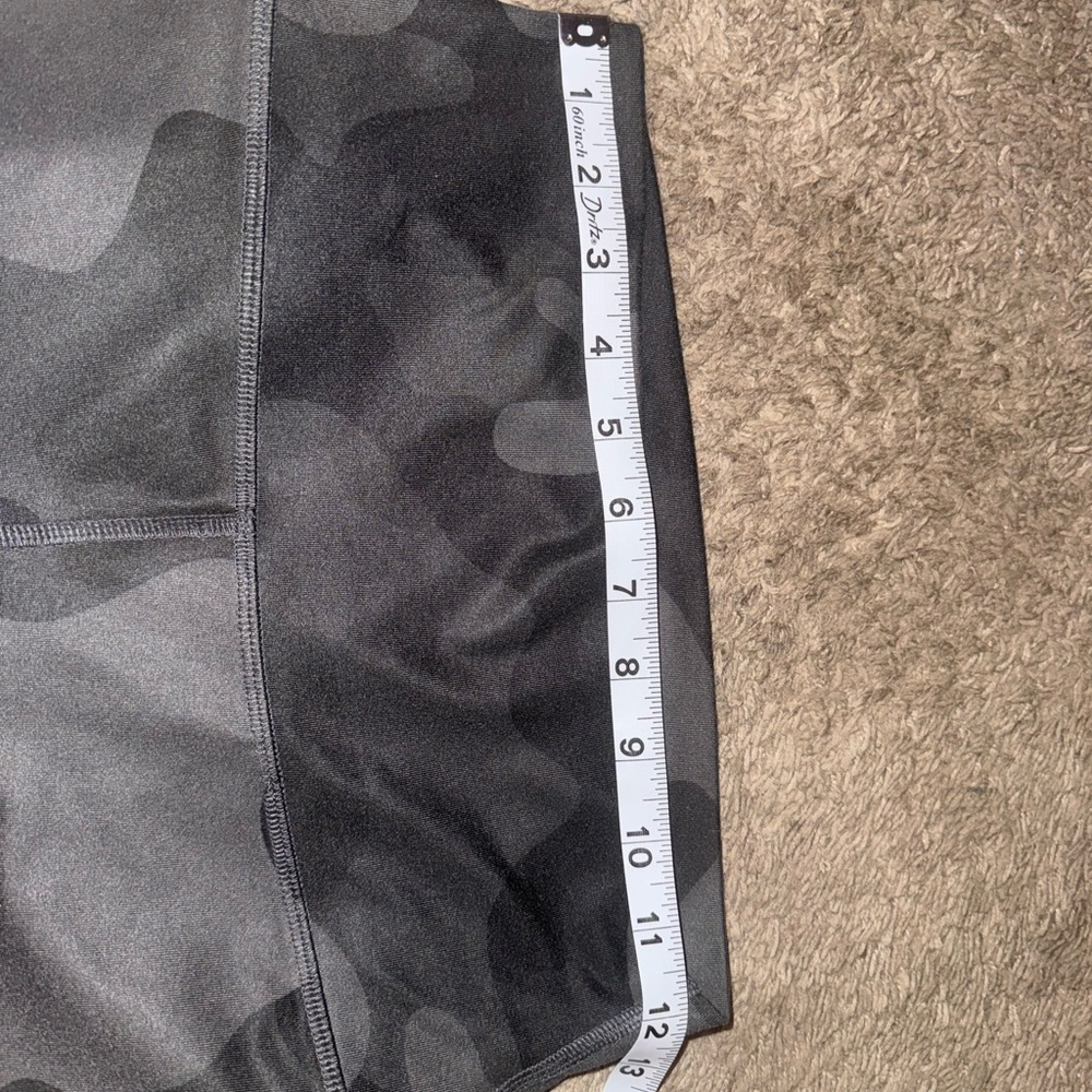 ALO leggings camo print - Picture 5 of 6